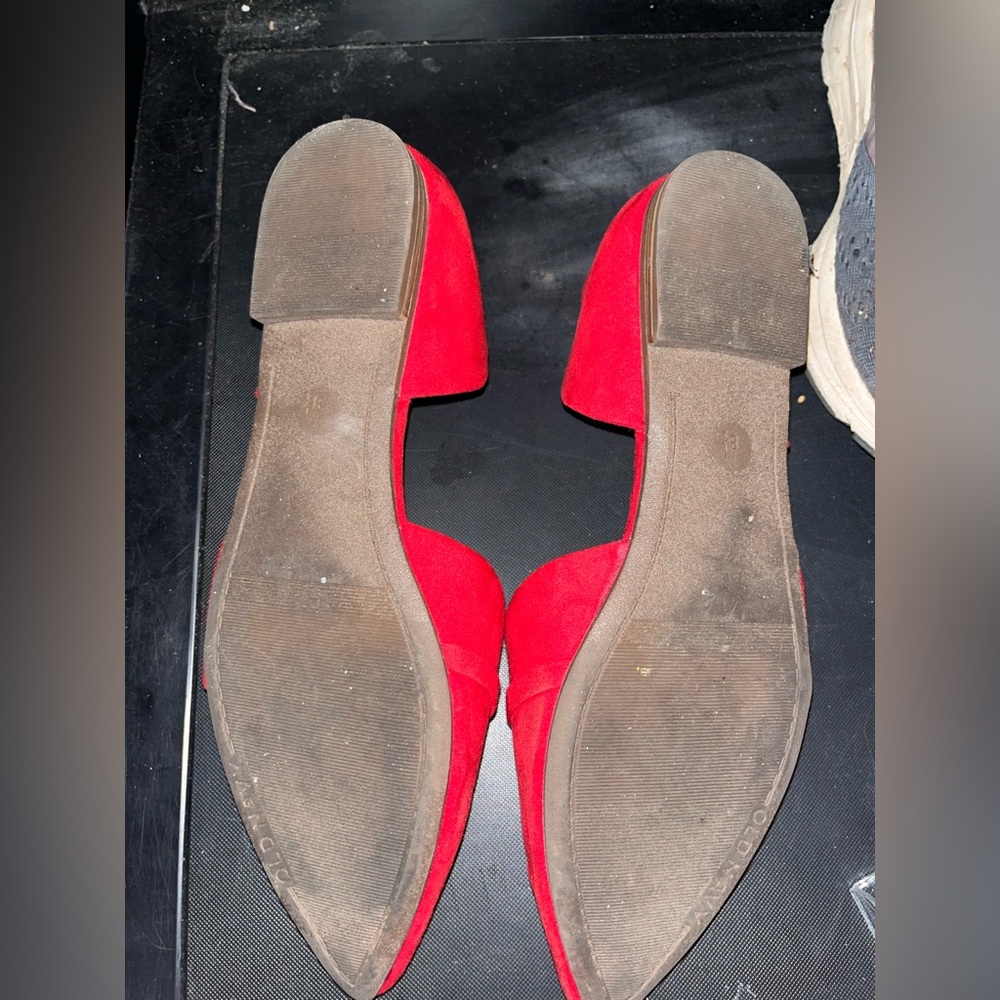 Old Navy D'Orsay Red Suede Flats casual career pointy shoe - Picture 3 of 3